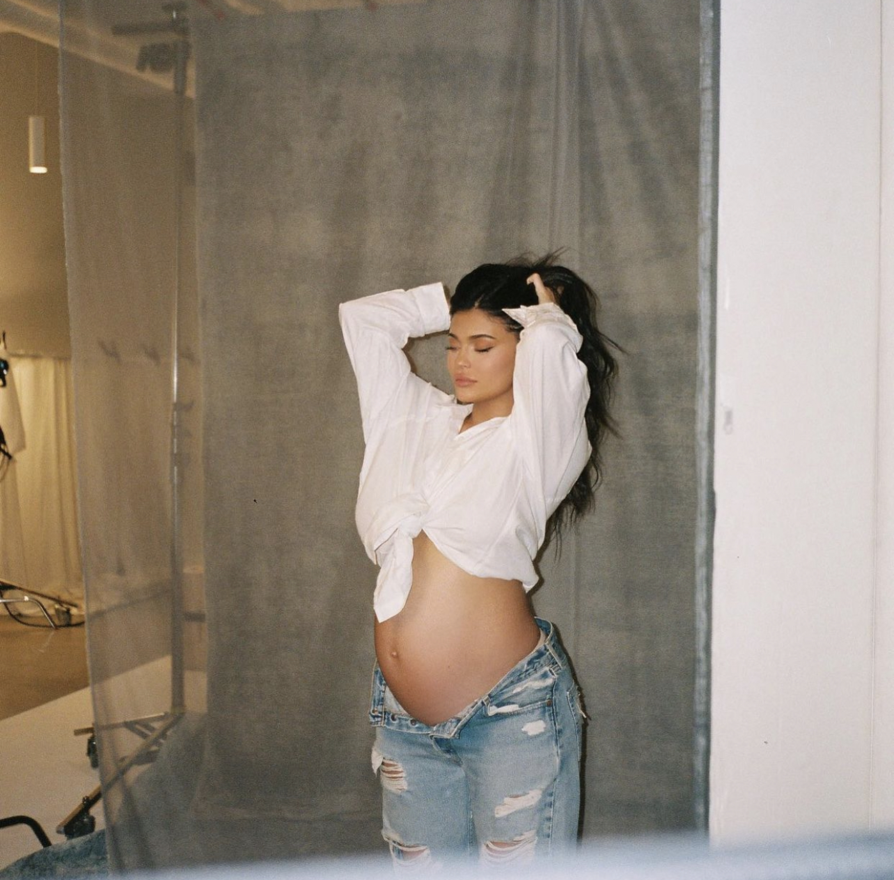 Fandom veruje da se Kylie Jenner porodila, evo i zašto!