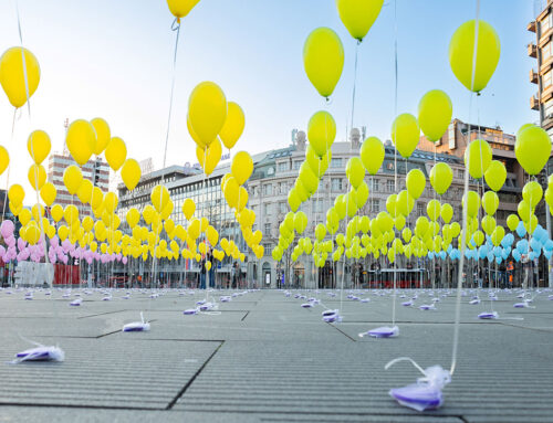 Hiljadu ogledalaca s neverovatnom porukom za hiljadu sugrađanki osvanulo na Trgu republike!