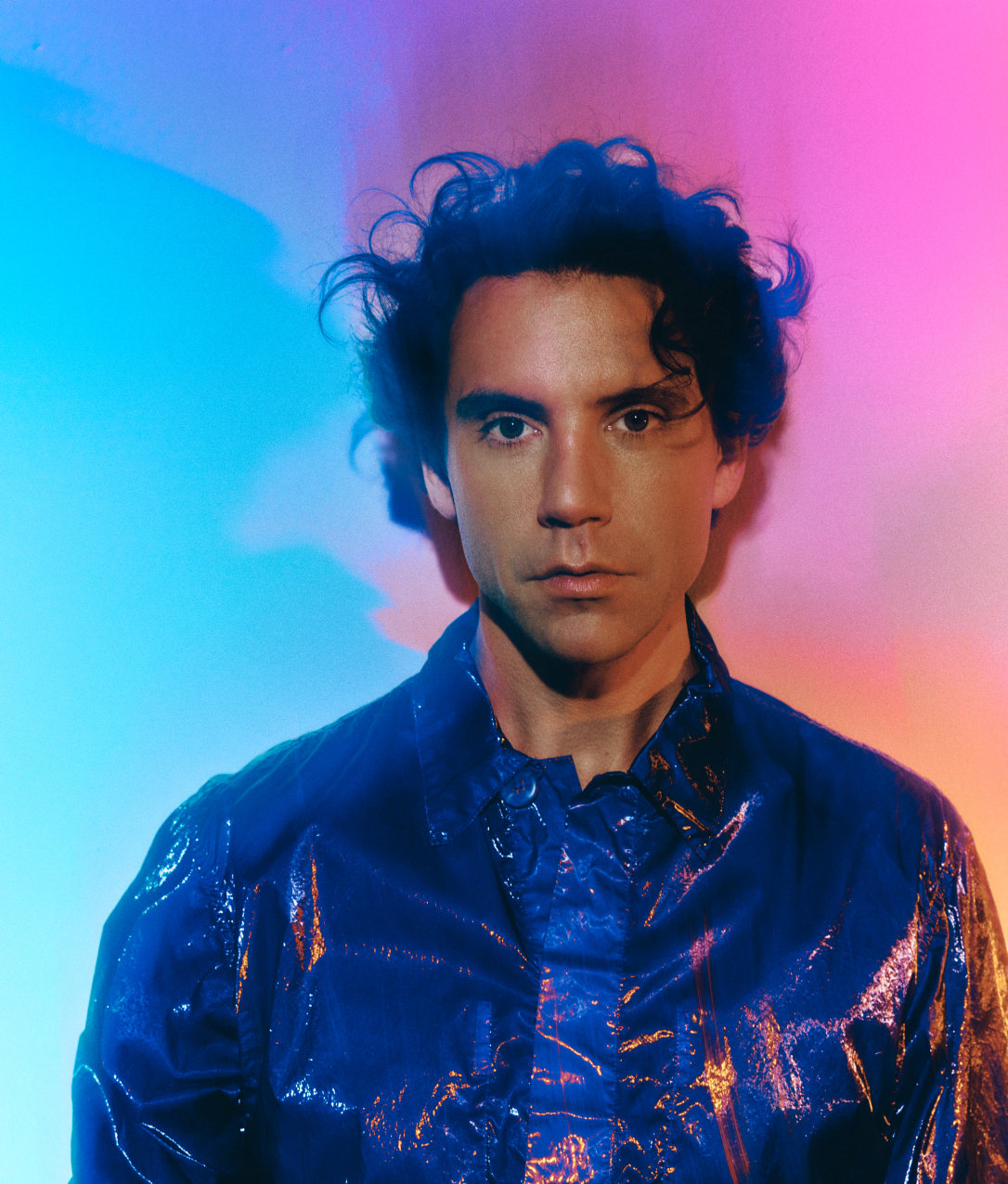 Svetski pop vizionar MIKA započinje novo razdoblje karijere singlom „Modern Times”