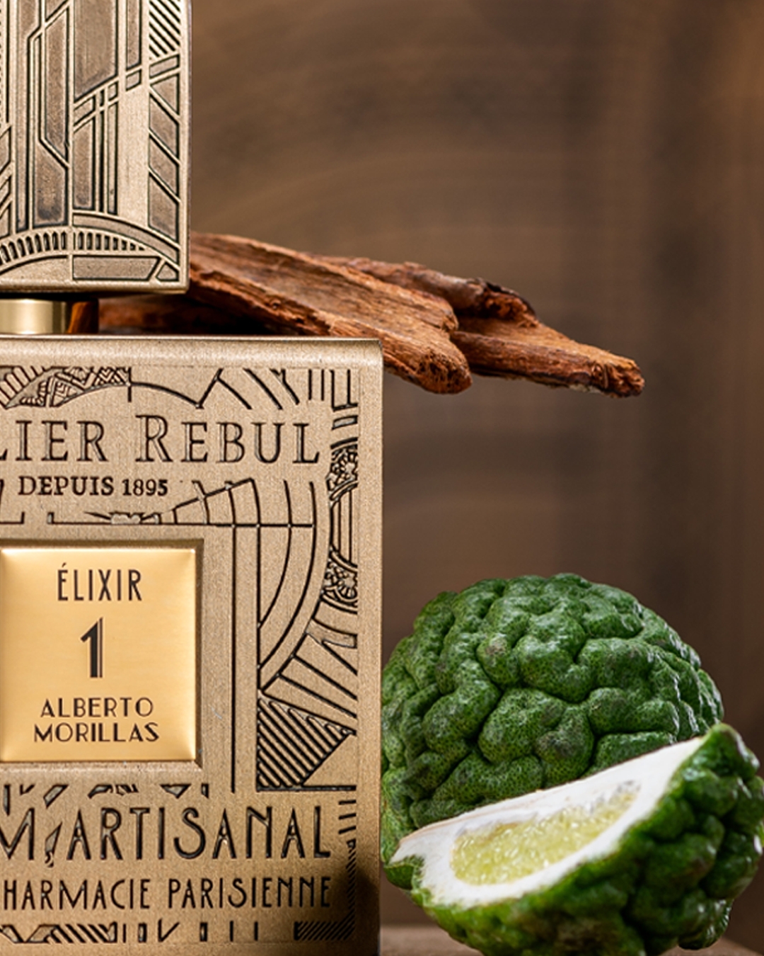 Atelier Rebul donosi 7 nišnih parfema koji se međusobno dopunjuju i otvaraju mogućnost za višeslojnu kompoziciju nota