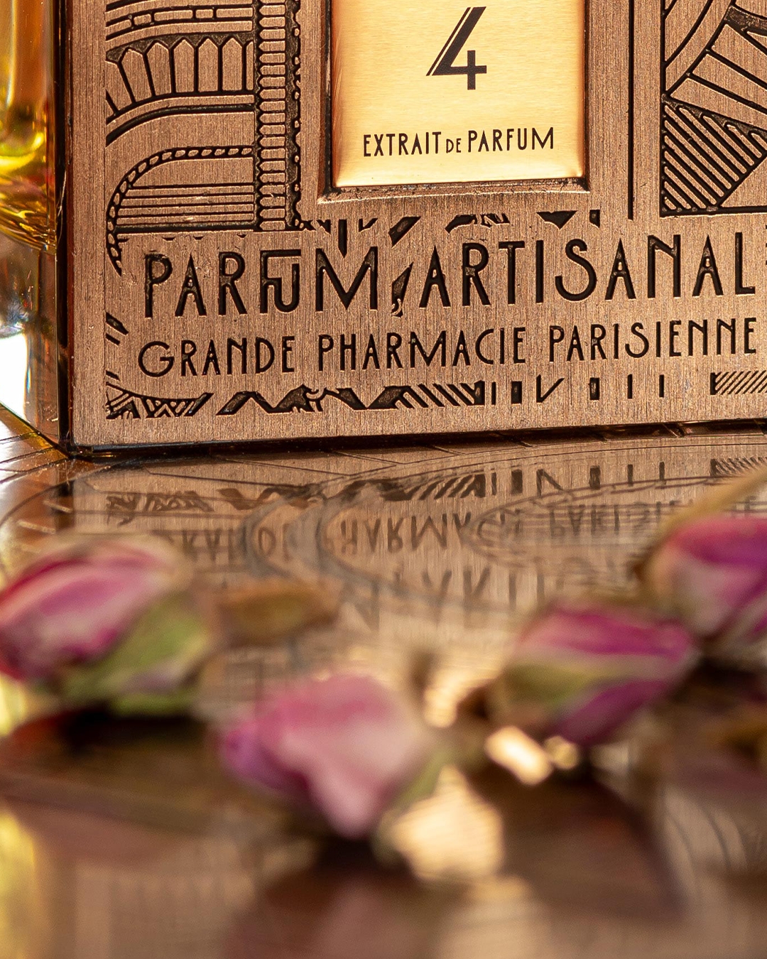 Atelier Rebul donosi 7 nišnih parfema koji se međusobno dopunjuju i otvaraju mogućnost za višeslojnu kompoziciju nota