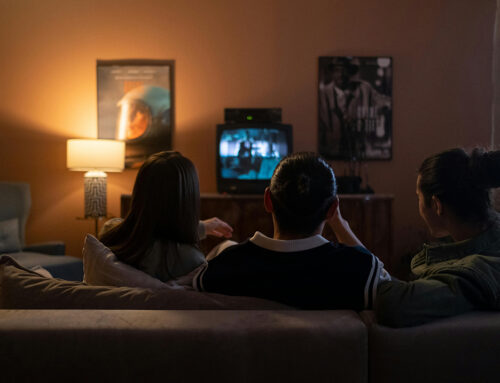 Kako da napraviš savršen kutak za gledanje serija i filmova u svojoj sobi