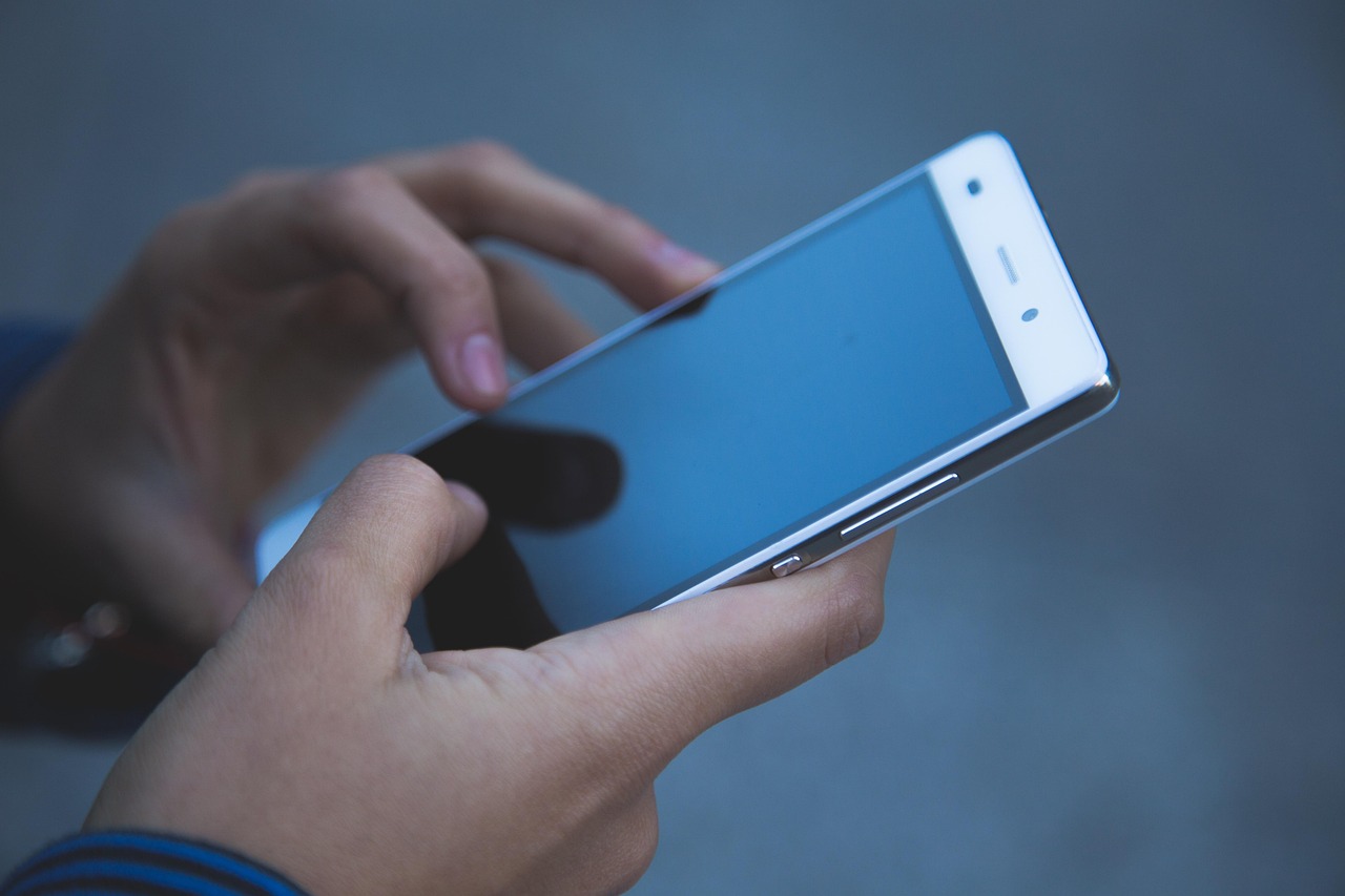 Zašto su pametni telefoni postali deo identiteta mladih?